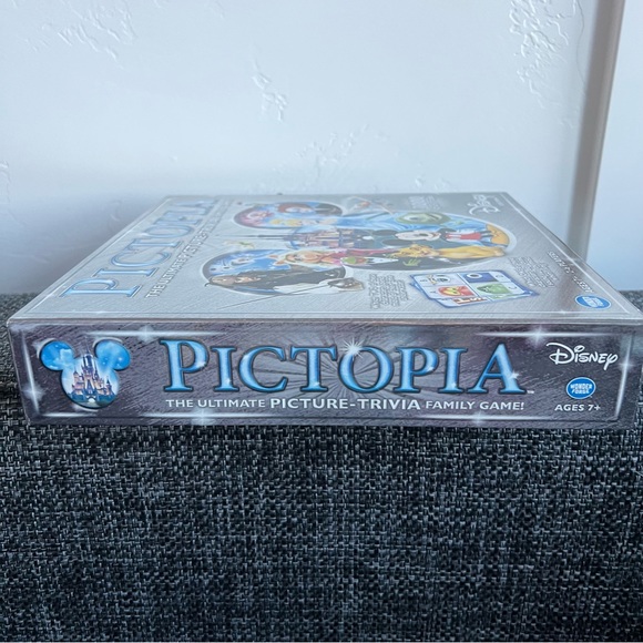 NIB Disney Pictopia Family Picture-Trivia Game - Picture 7 of 9